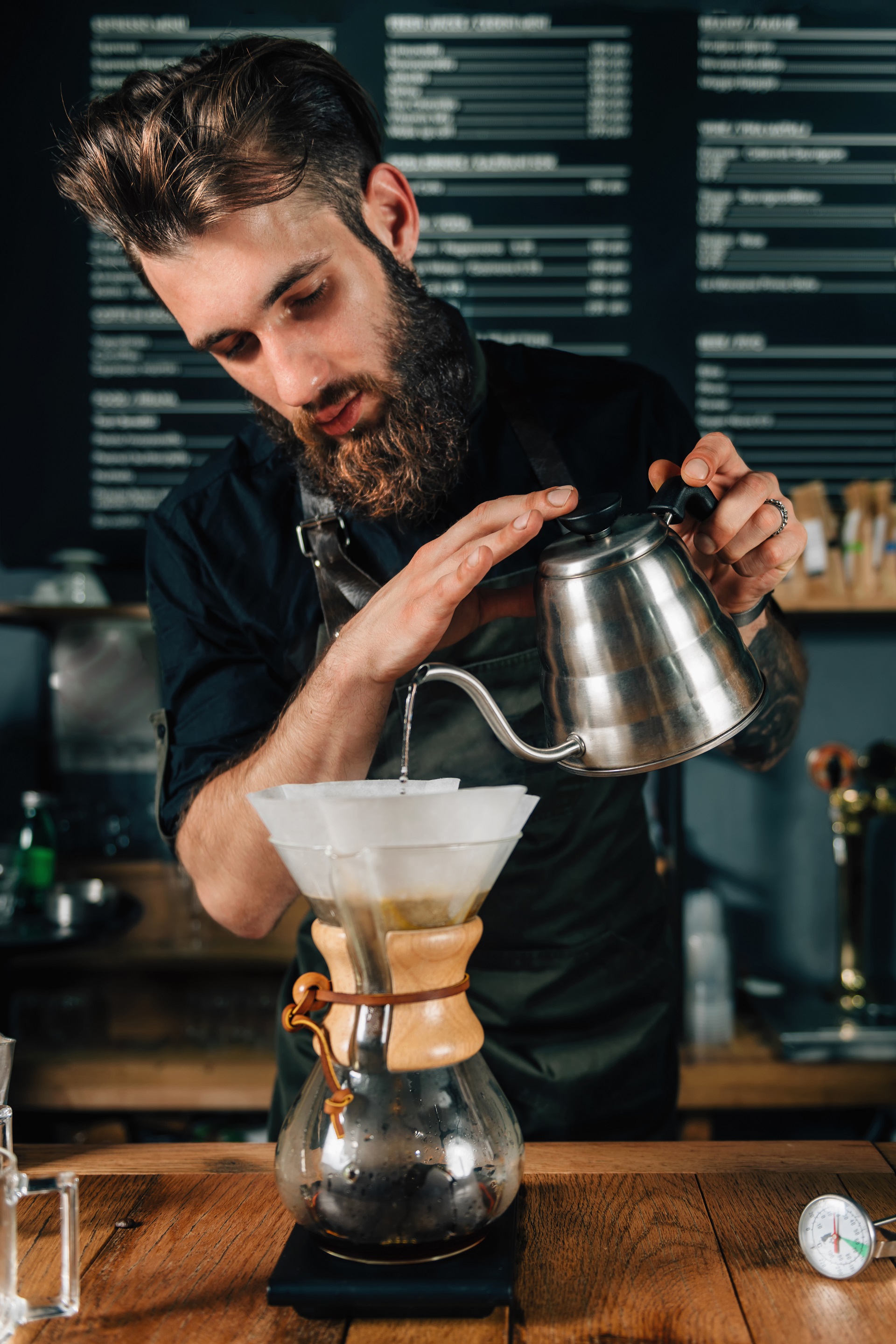 Jakich akcesoriów potrzebuje profesjonalny barista?